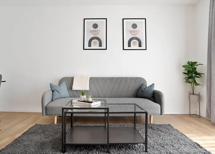 Apartments In The City Center I Private Parking I Home2Share