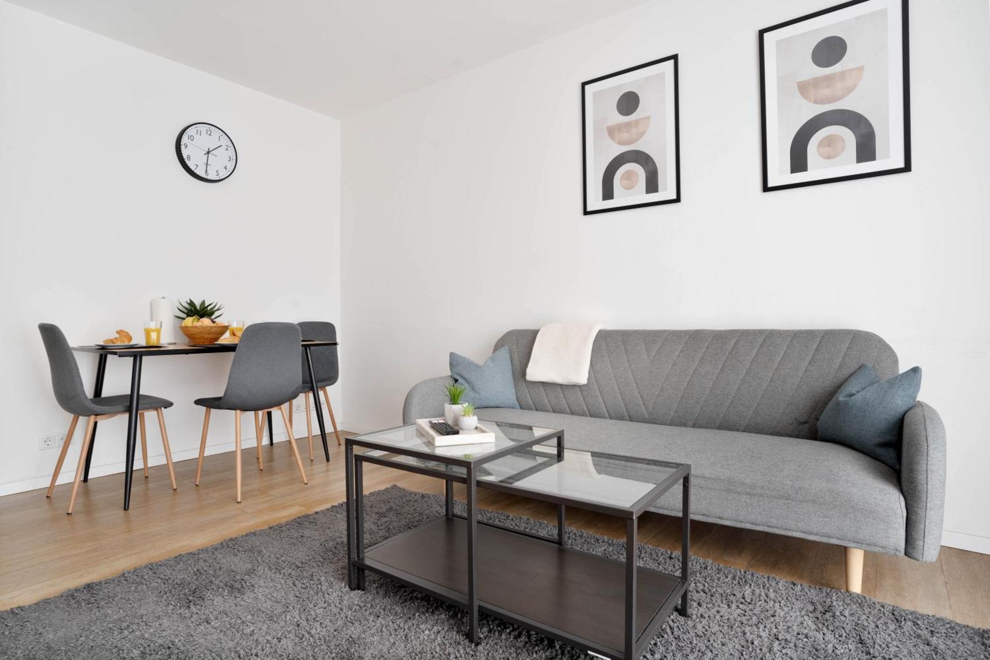 Apartment In The Center I Private Parking I Home2share